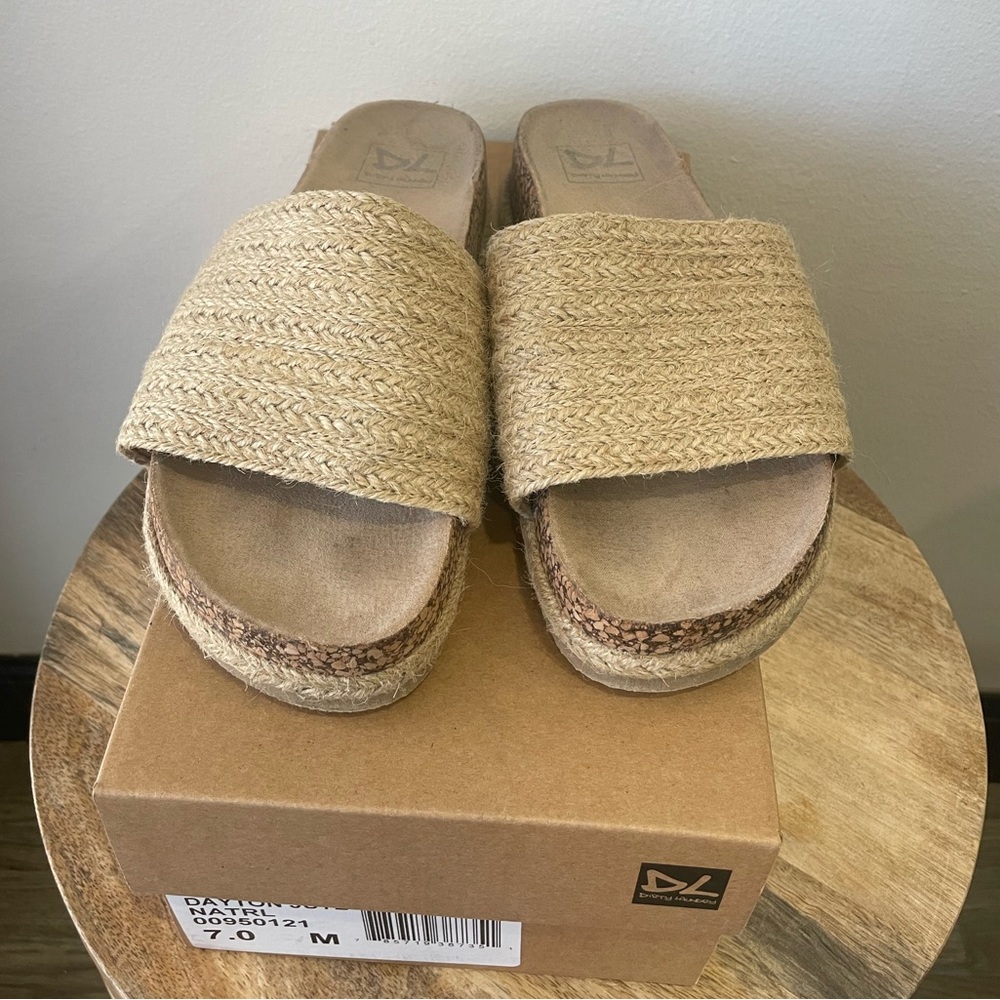 Sandal